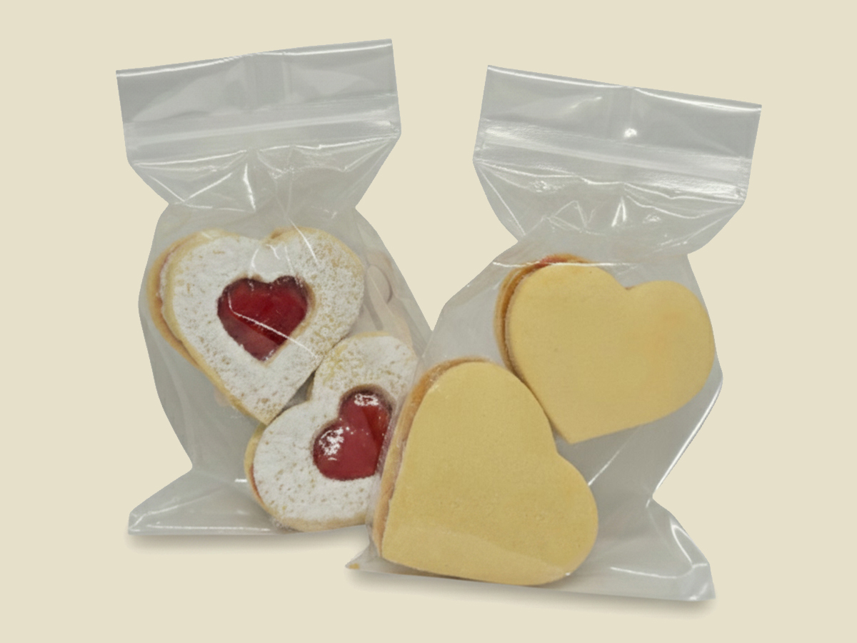 Alfajores en forma de Corazón rellenos de arequipe artesanales MisajoCookies Cali